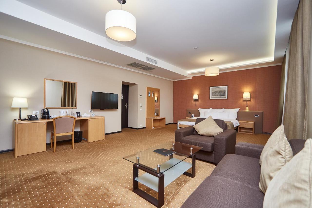 Alexandrovskiy Hotel Odessa Luaran gambar